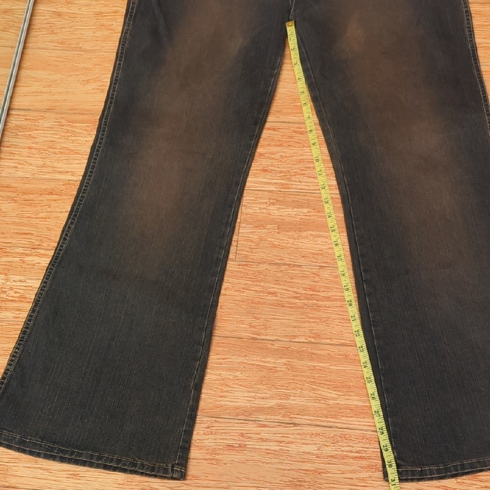 Levi's Dark Flare Women's Jeans - Picture 4 of 7